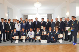 Ербол Қарашөкеев Дүниежүзілік көшпенділер ойындарында топ жарған жамбылдық спортшыларды марапаттады