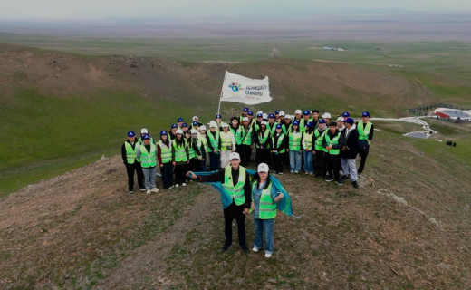 «Болашақтың қайнары» қозғалысының еріктілері қазақстандықтарды «Мөлдір бұлақ» экологиялық акциясын қолдауға шақырды