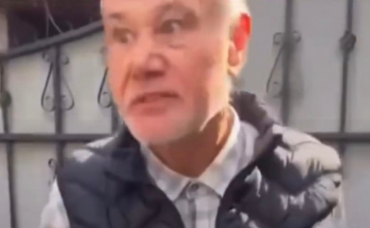 «Несиені төлемей, басқа әйелге үйленіп алған»: қайын атасы келінін үйінен қуып шыққан