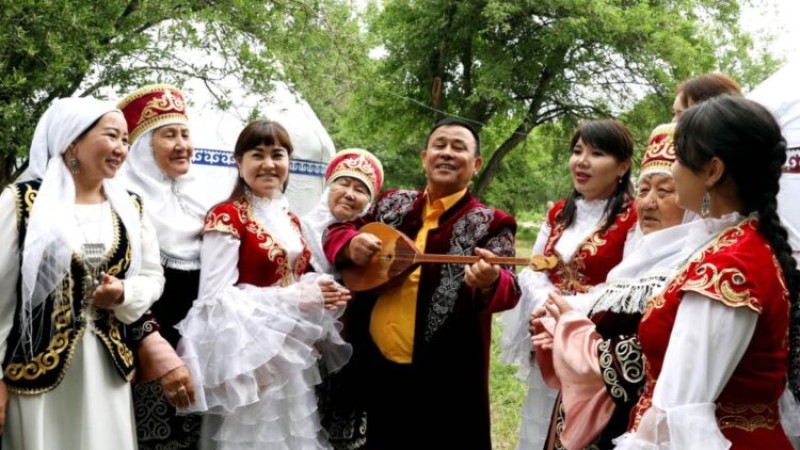 Талас төріндегі «Қымызмұрындық»