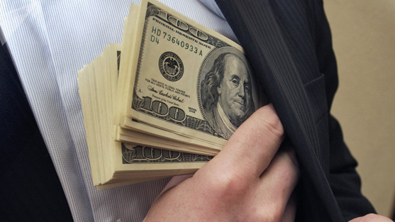 Ректор лауазымына тағайындау үшін 47 000 АҚШ долларын ұсынған әйел сотталды