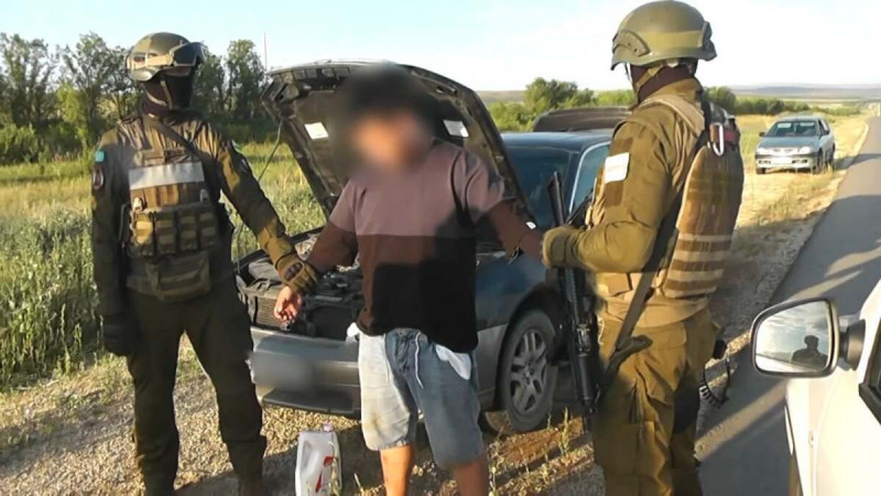 Өскеменде полицейлер құны 65 млн теңге болатын синтетикалық есірткі тәркіледі