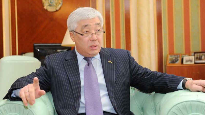 Президент жарлығымен Ерлан Ыдырысов қос қызметінен босатылды