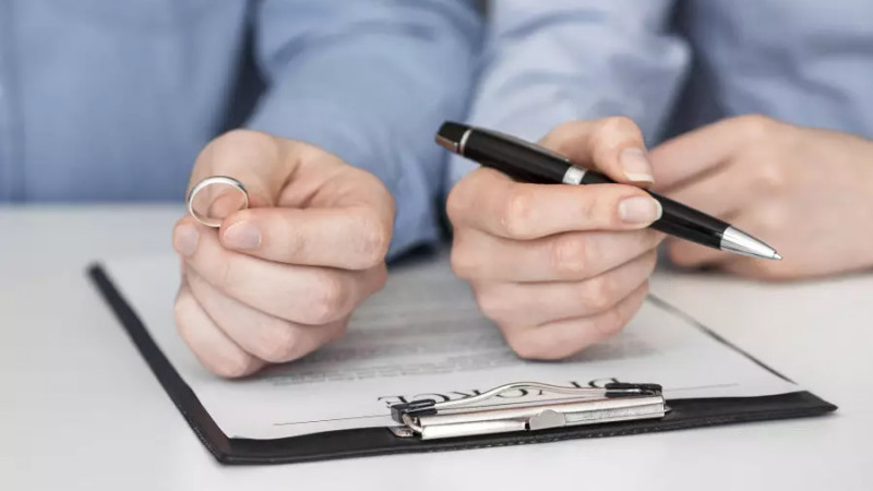 Ерлі-зайыпты ажырасқан кезде мүлік қалай бөлінеді? Қазақстандық адвокат жауап берді