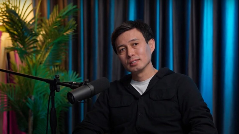 "10 жыл бойы аурухана мен үйдің арасында жүрдік": Ердос Қанаев марқұм ұлын есіне алып, жан сырын ақтарды