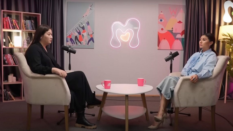 "Төбелесіп қалған кезіміз болды": Ақерке Арыс күйеуі мен енесімен қарым-қатынасы қандай екенін айтты