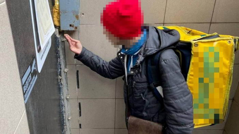 Полицейлер бірнеше өңірде курьер болып есірткі тасушыларды ұстады