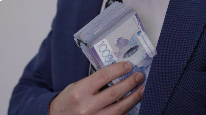 🔽Спортты дамыту дирекция басшысының орынбасары 383 млн теңге жымқырды деген күдікпен ұсталды