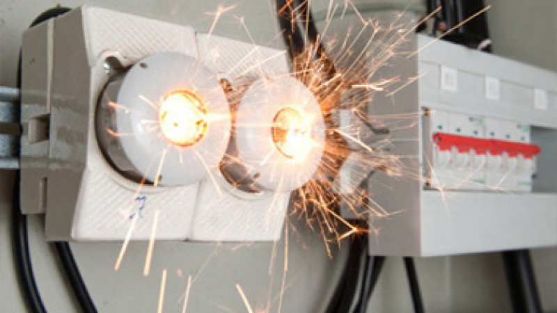 Алматыда электрик тоққа түсіп қайтыс болды