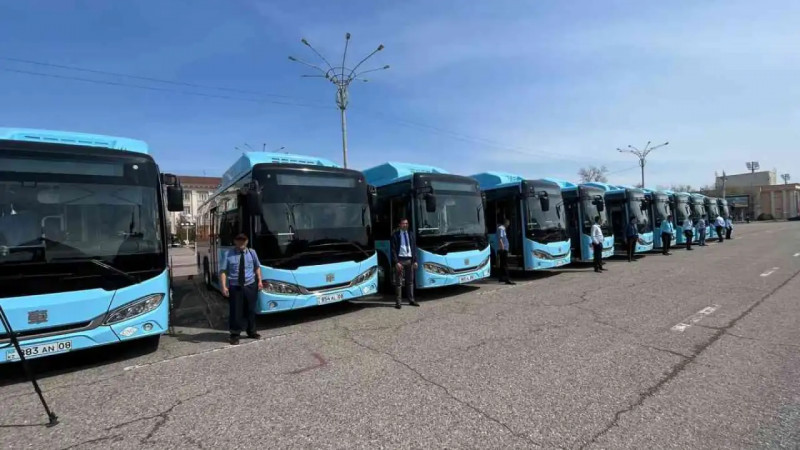 Тараз тұрғындары игілігіне жап-жаңа автобустар берілді