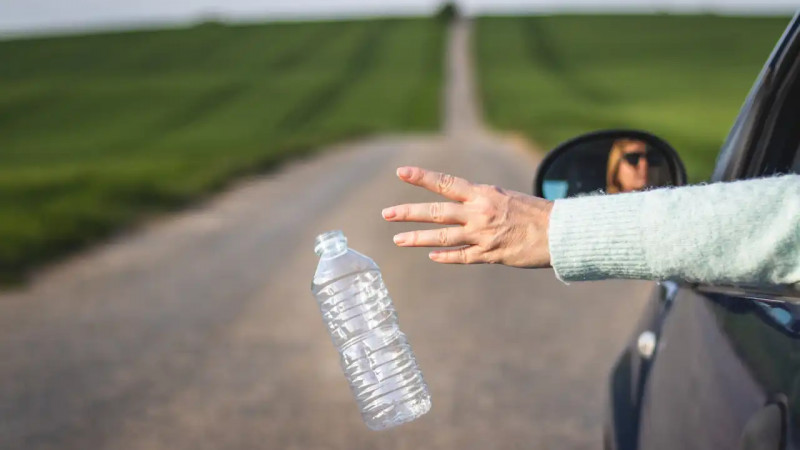 Қоғамдық жерде немесе саябақта қоқыс қалдырсаңыз 73 840 теңге айыппұл арқалайсыз