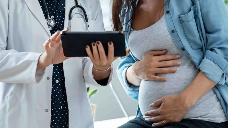 5 мамыр - Халықаралық акушерлер күні