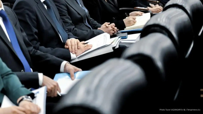 ӘДЕП ЖӨНІНДЕГІ КЕҢЕСТІҢ ҚЫЗМЕТІ