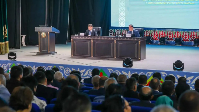Жамбыл облысының әкімі Меркі ауданы тұрғындарымен кездесті