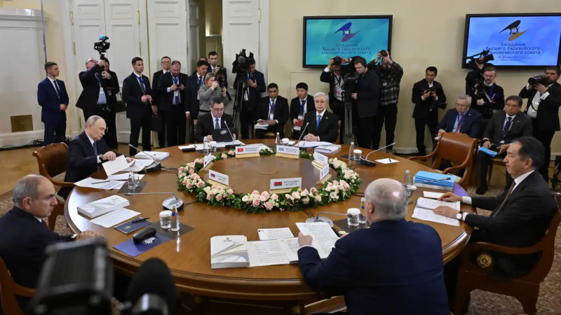 Президент Жоғары Еуразиялық экономикалық кеңестің шағын құрамдағы отырысына қатысты