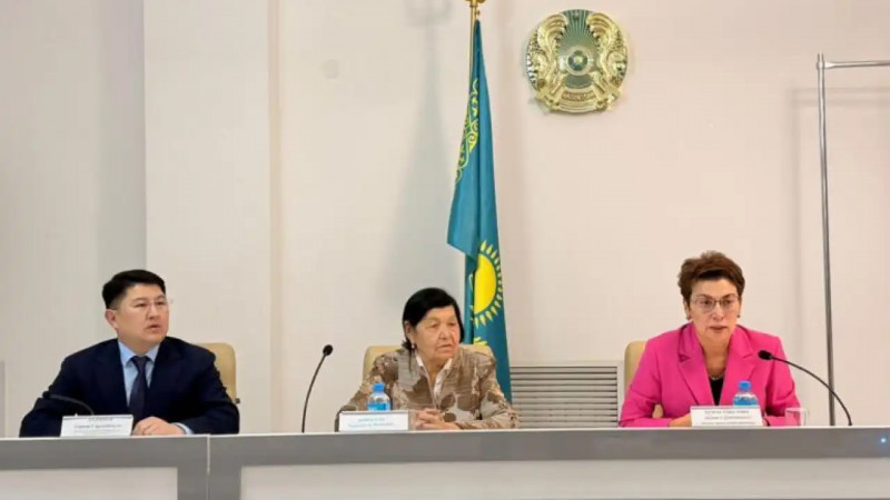 Жамбыл облысында медицина ардагерлері жаңа Конституция жобасын талқылады