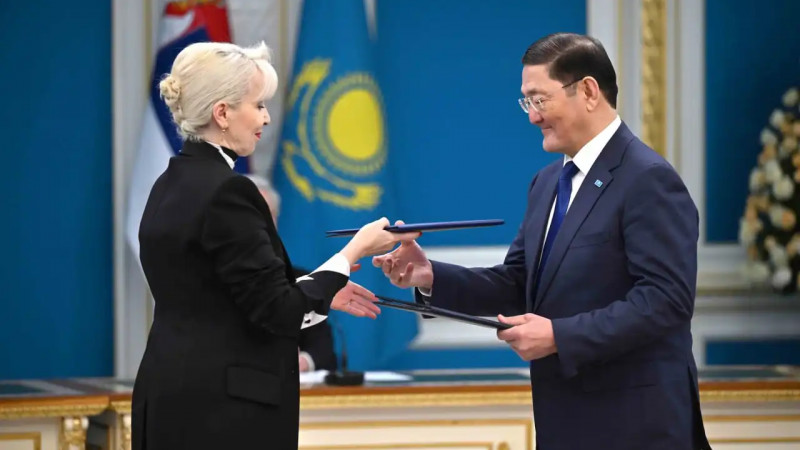 Келіссөз қорытындысы бойынша Президент Қасым-Жомарт Тоқаев пен Президент Александр Вучич Бірлескен мәлімдеме қабылдады