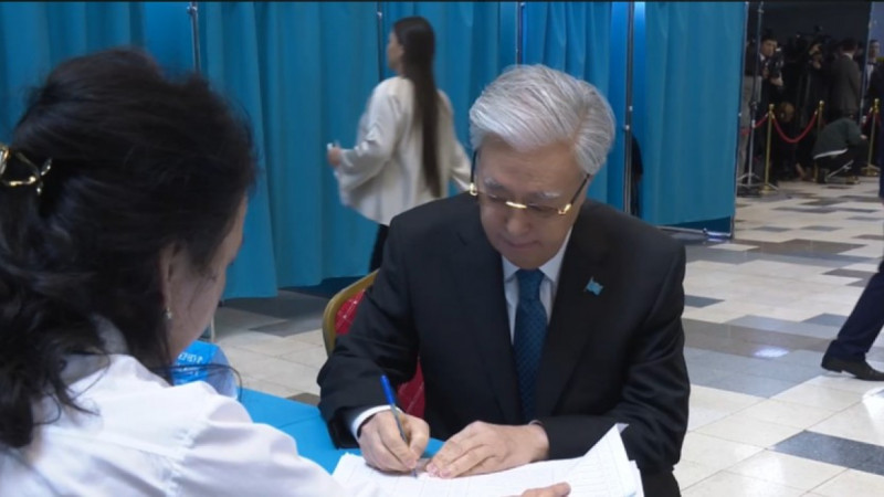 Мемлекет басшысы референдумда дауыс берді