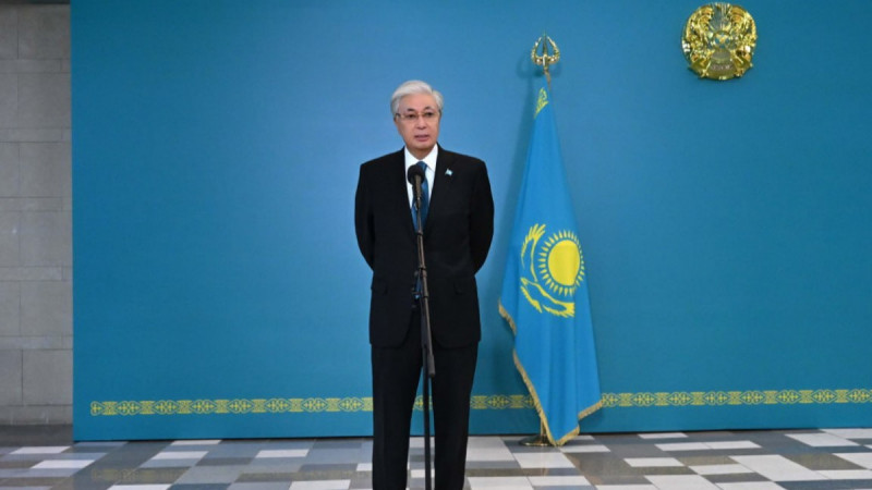 Тоқаев референдумнан кейін журналистерге брифинг өткізді
