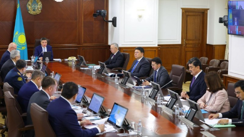 Олжас Бектенов: Жаңа Конституция – Қазақстанның тұрақты дамуы мен жаңғыруының берік негізі