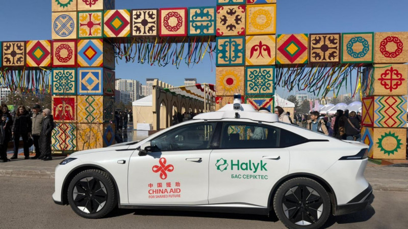 Digital Nauryz: Астанада ұшқышсыз автокөліктің көрсетілімдік жүрісі өтті