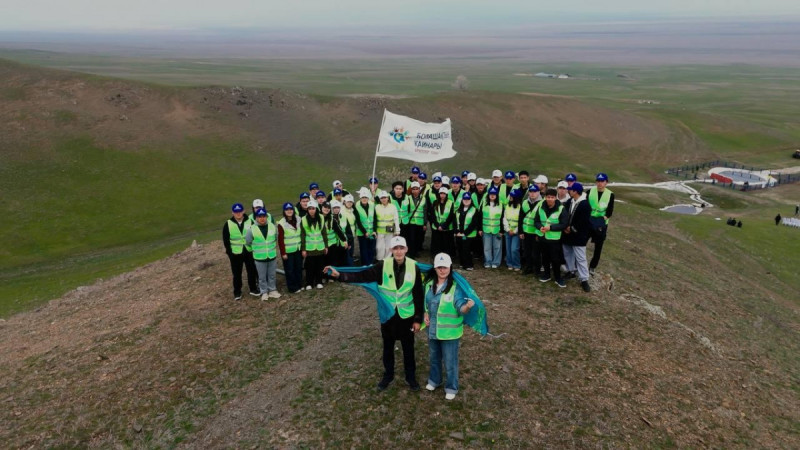 «Болашақтың қайнары» қозғалысының еріктілері қазақстандықтарды «Мөлдір бұлақ» экологиялық акциясын қолдауға шақырды