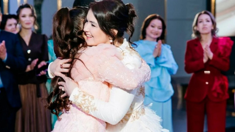 Жазира Байырбекованың құдағиы желіні тәнті етті