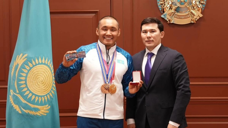 Қазақстандық параспортшы Ербол Хамитов Паралимпиада чемпионы атанып, ел тарихында маңызды жетістікке қол жеткізді