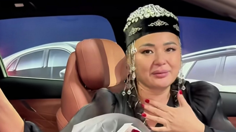 Бір күндік таныстық — бір көлік! Мөлдір Мұқановаға бейтаныс жігіт тосын сый жасады