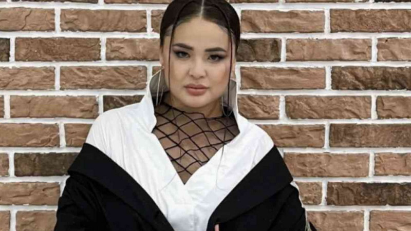 Мөлдір Мұқанова дастархан басындағы әрекеті үшін сынға қалды