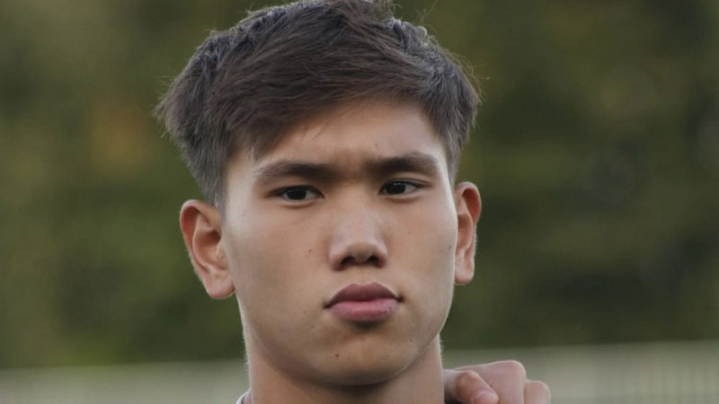 Шерхан Қалмұрза Украинамен ойында алаңнан қуылды: Қазақстан ірі есеппен жеңілді