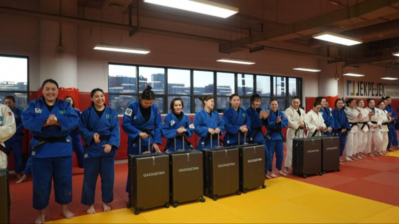 Қазақстан ұлттық құрамалары алғаш рет толық спорттық киім жиынтығымен қамтылып жатыр