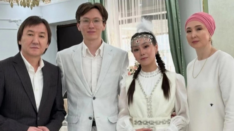 "Ерекше қылып тойлаймыз": Нұрлан Еспановтың отбасында қуанышты жаңалық