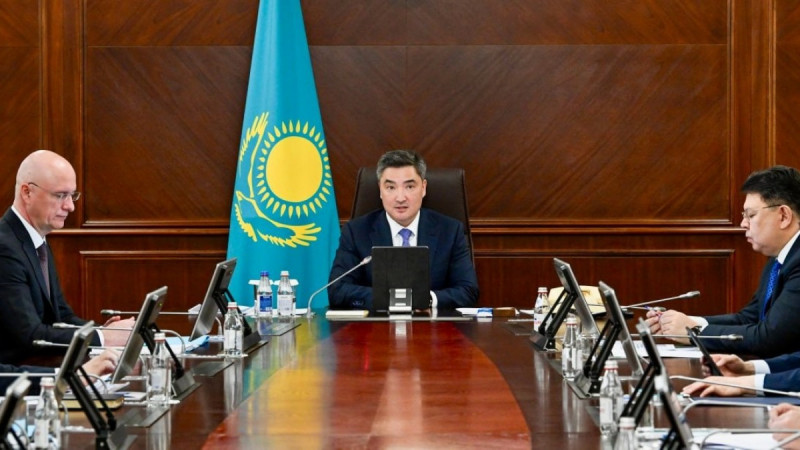 Экономика баяулағанымен оның құрылымы қарқынын жоғалтқан жоқ