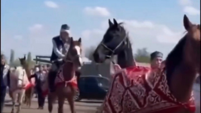 Жамбылдағы құдалық жұртты таңғалдырды: 10 түйе, 10 жылқы қалыңмал