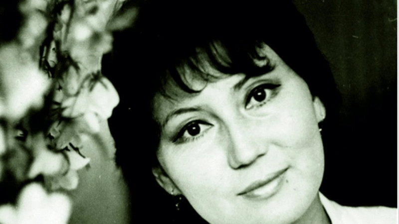 "Сырт көздің сұғы жаман": Мәдина Ералиеваның еш жерде жарияланбаған жазбасы тарады