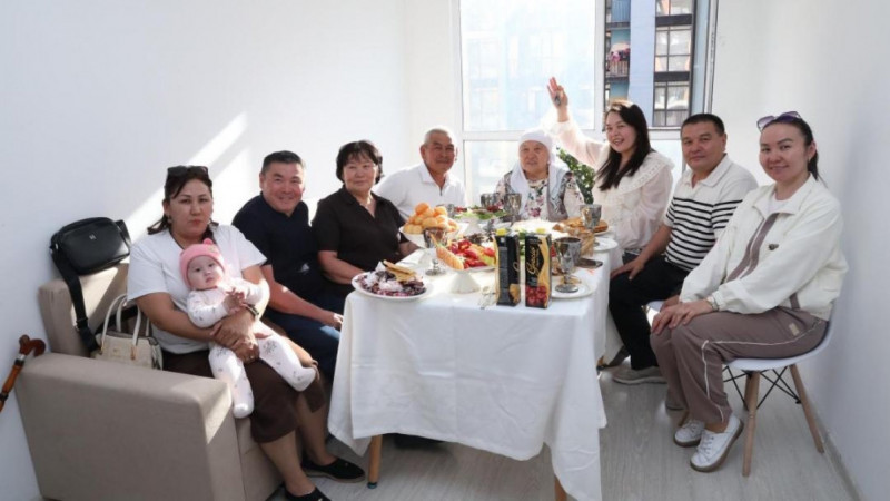 ПРЕЗИДЕНТ ТАБЫСТАҒАН ПӘТЕРЛЕРГЕ ЖАС ҒАЛЫМДАР ҚОНЫСТАНДЫ