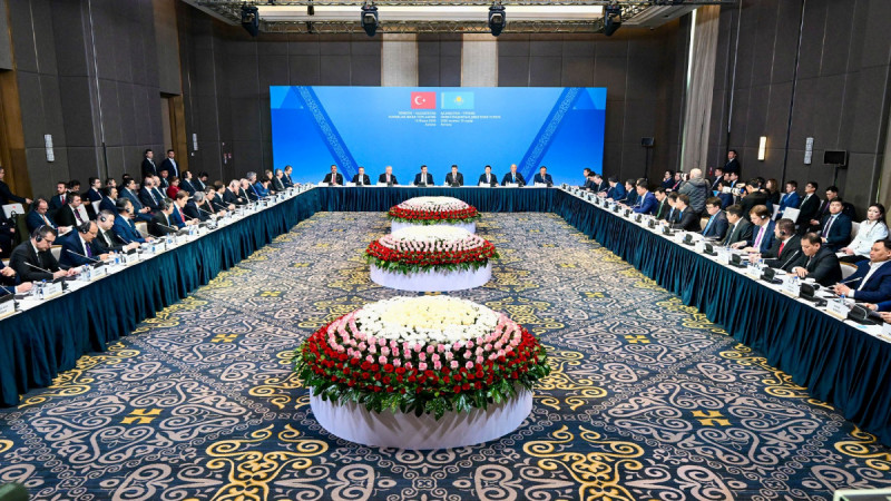 Астанада Қазақстан Премьер-министрі Олжас Бектенов пен Түркия Вице-президенті Джевдет Йылмаздың қатысуымен дөңгелек үстел өтті
