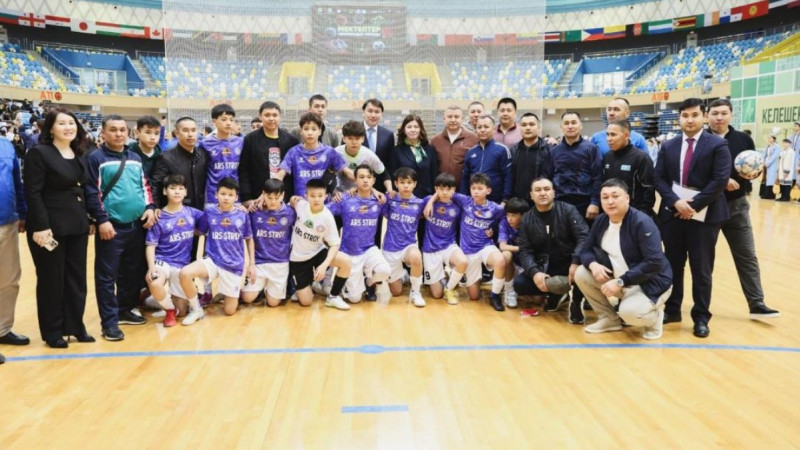 «Келешек мектептері» оқушылары арасында футзалдан республикалық турнир жеңімпаздары марапатталды