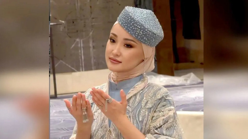 "Менсіз-ақ, алтын құраммен керемет кеш өтетініне сенімдімін": Мөлдір Әуелбекова КешYou-дың концертіне қатыспайтынын мәлімдеді