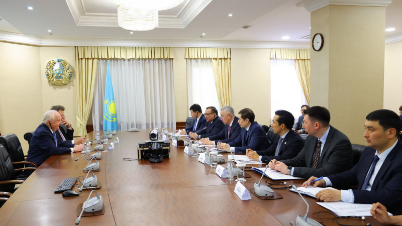 Серік Жұманғарин GP Günter Papenburg AG басшысымен Қазақстанда мыс өңдеуді дамыту мәселесін талқылады