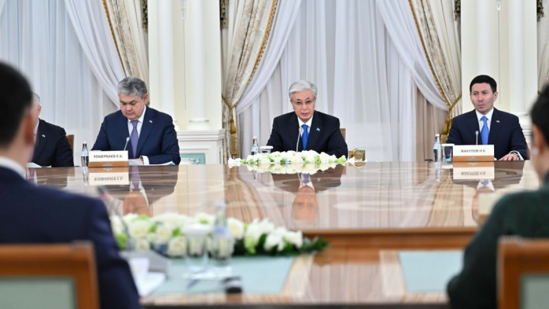 Келіссөз барысында тараптар ауыл шаруашылығы, жеңіл өнеркәсіп, цифрландыру, тау-кен, туризм, көлік-логистика, өңіраралық байланыс бағыттарындағы өзара тиімді серіктестік перспективасын талқылады