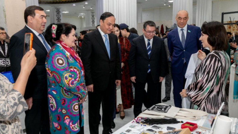 Таразда халықаралық қолөнершілер фестивалі басталды