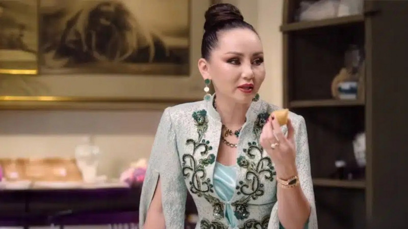 Баян Алагөзова 1 миллион теңгелік байқау жариялады: жеңімпаз KeshYOU-мен бірге сахнаға шығуы мүмкін