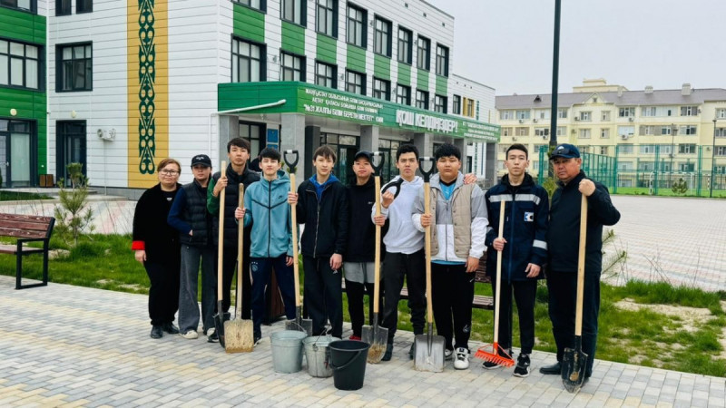 Келешек мектептерінің оқушылары «Таза Қазақстан» акциясына белсенді қатысуда