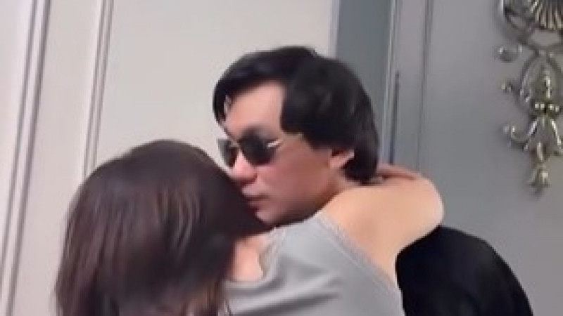 «Менің қызымды сүйіп жатыр»: Гүлзира Айдарбекова әзілдеген видео тарады