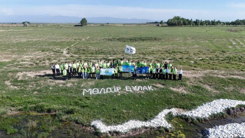 Жамбыл облысында Жетібай ауылының тұрғындары «Мөлдір бұлақ» экологиялық акциясы аясында бұлақ көздерін ашты