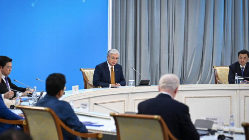 Тоқаев: «Мемлекеттік деректердің бірыңғай жүйесі болмаса, жасанды интеллектіден пайда жоқ»