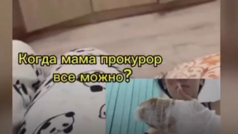 Алматыдағы жатақханада студент қызды тұншықтырып, басын қабырғаға соққан: оқиға желіде тарады