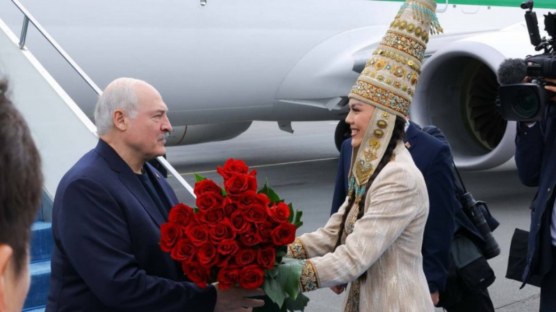 Александр Лукашенко Астанаға келді